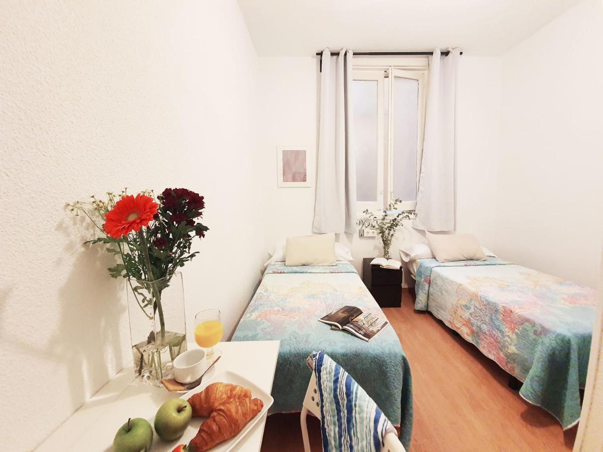 Hostal Alicante Madrid Kültér fotó