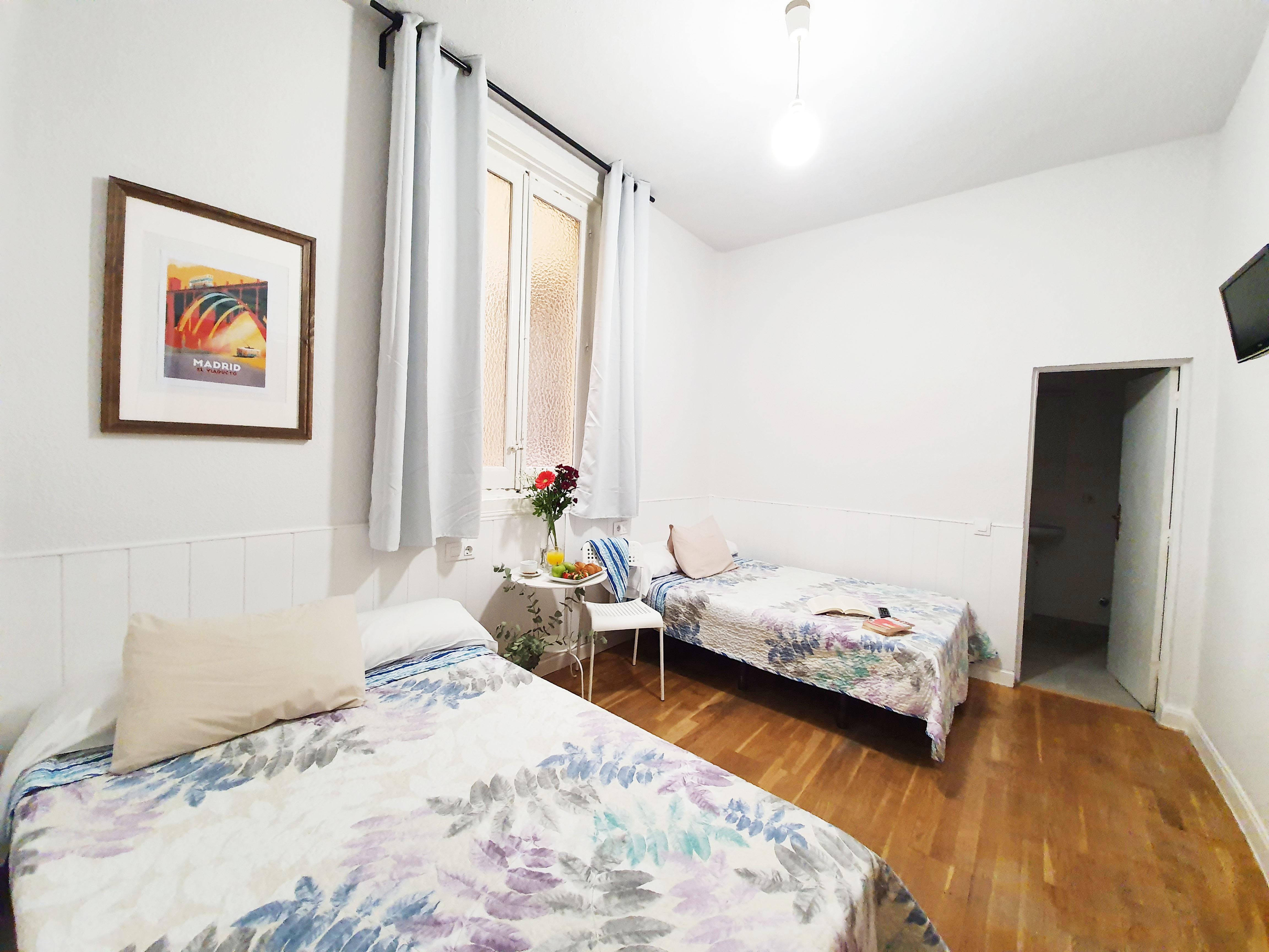 Hostal Alicante Madrid Kültér fotó
