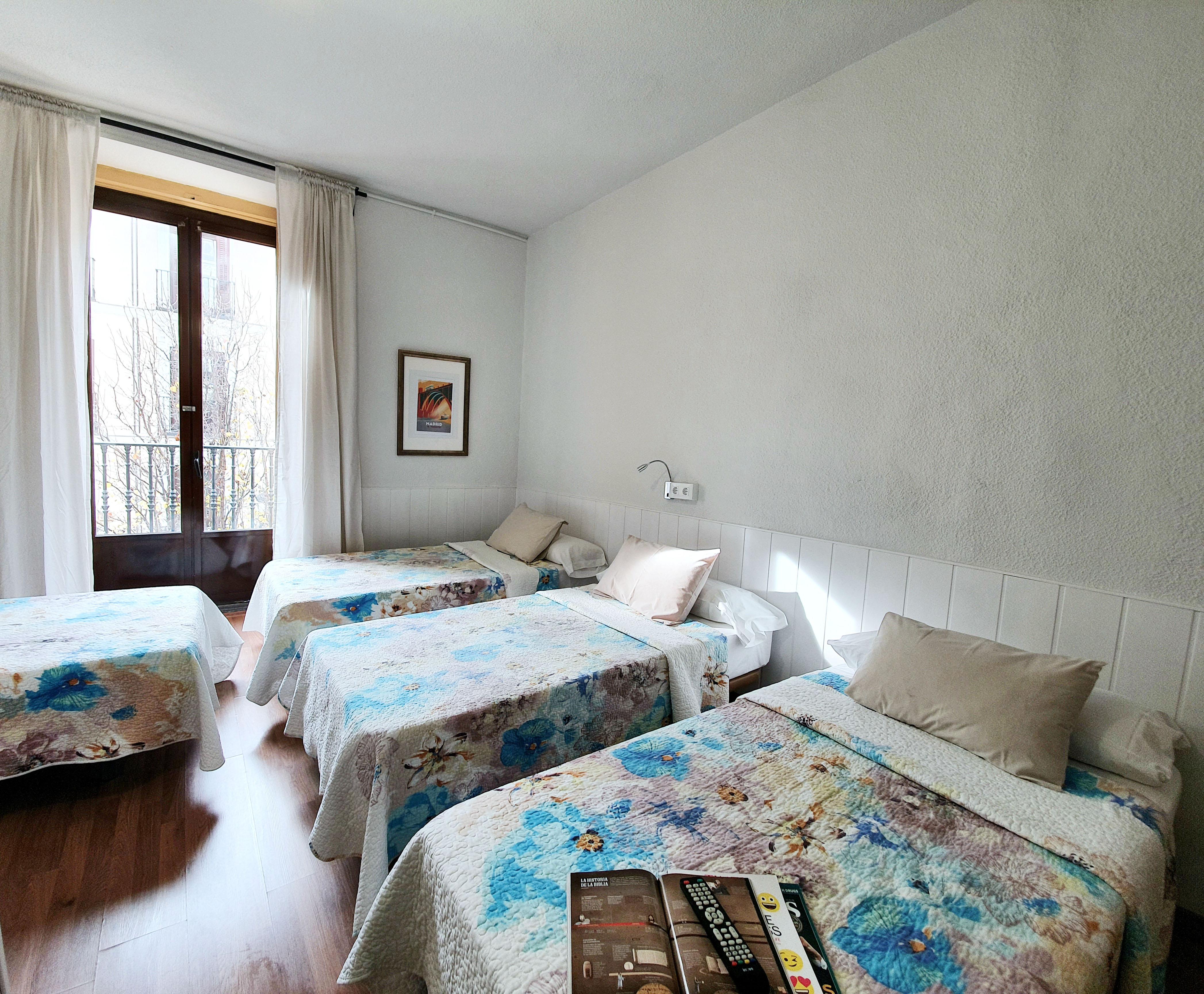 Hostal Alicante Madrid Kültér fotó