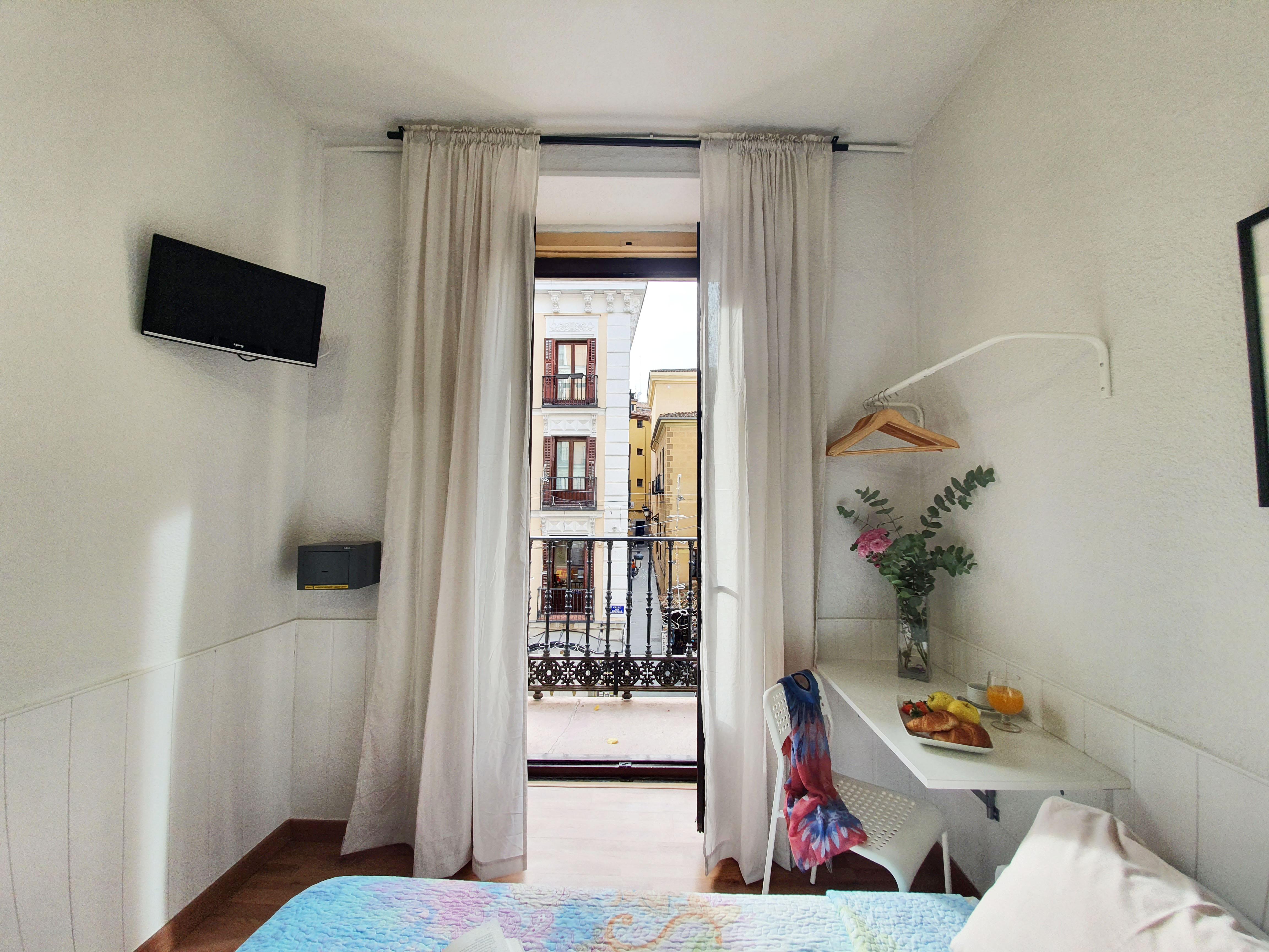 Hostal Alicante Madrid Kültér fotó