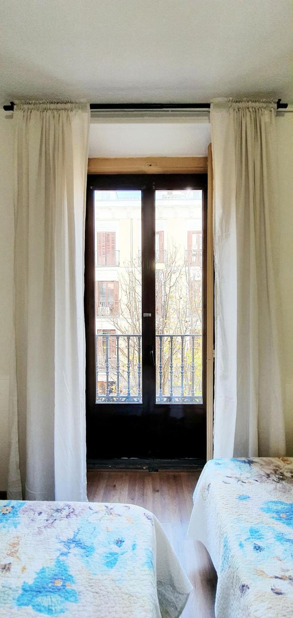 Hostal Alicante Madrid Szoba fotó